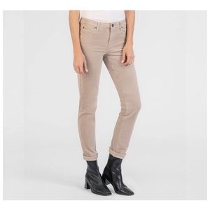 Patagonia Women’s Sz 30 Stretch Slim Fit Tan Everyday Corduroy Pants